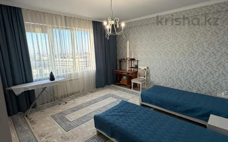 3-комнатная квартира · 130 м² · 11/21 этаж, Аль-Фараби 21 за 650 000 ₸ в Алматы, Бостандыкский р-н — фото 2