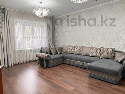 3-комнатная квартира · 106 м², Мухтара Ауезова за ~ 52.5 млн 〒 в Петропавловске
