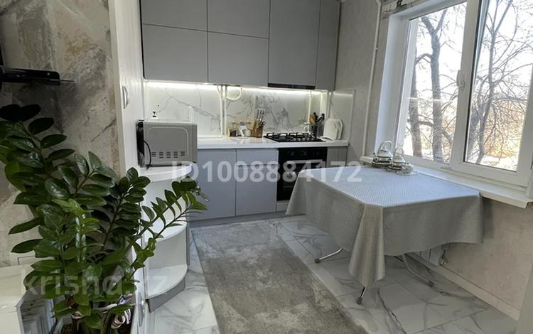 2-бөлмелі пәтер · 52 м² · 3/5 қабат, Жаманкулова 6, бағасы: 18 млн ₸ в Актобе, мкр Москва — фото 2
