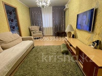 3-комнатная квартира · 53 м² · 4/5 этаж, 16-й микрорайон, 16-й микрорайон 41 — Первый дом от остановки "Север". за 25.5 млн 〒 в Шымкенте, Аль-Фарабийский р-н