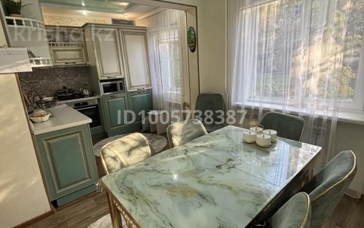 4-бөлмелі пәтер · 58.7 м² · 1/5 қабат, Михаэлиса 17, бағасы: 24 млн ₸ в Усть-Каменогорске, Ульбинский — фото 8