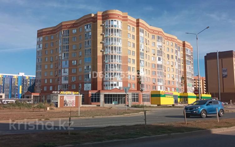 3-комнатная квартира, 76 м², 8/10 этаж, Самал — Тауелсиздик