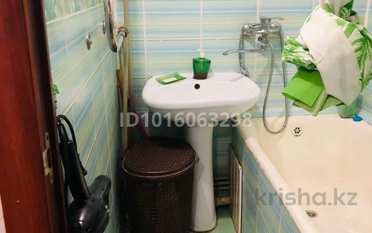 3-комнатная квартира · 56 м² · 4 этаж, 11-й микрорайон 56 за 150 000 ₸ в Шымкенте, Енбекшинский р-н — фото 2