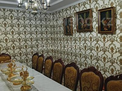Отдельный дом · 10 комнат · 1000 м² · 10 сот., Валиханов 15 за 28 млн ₸ в Туркестане