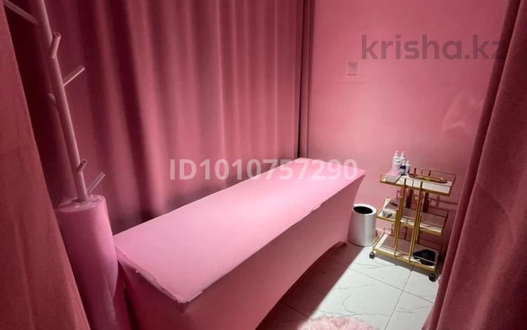 Салоны красоты · 50 м² за 35 000 ₸ в Шымкенте — фото 4