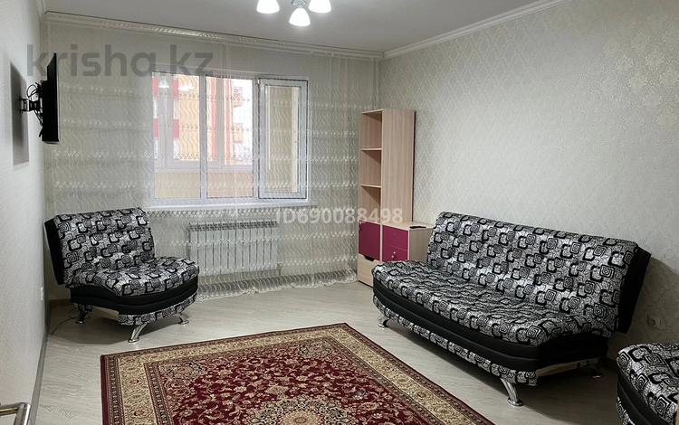 1-комнатная квартира, 48 м², 10/17 этаж, Жандосова 140 за 32.5 млн 〒 в Алматы, Ауэзовский р-н — фото 2