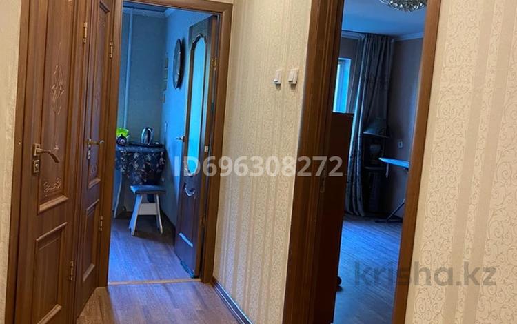 3-бөлмелі пәтер, 80 м², 1/5 қабат ай сайын, Айманова, бағасы: 200 000 〒 в Павлодаре — фото 2