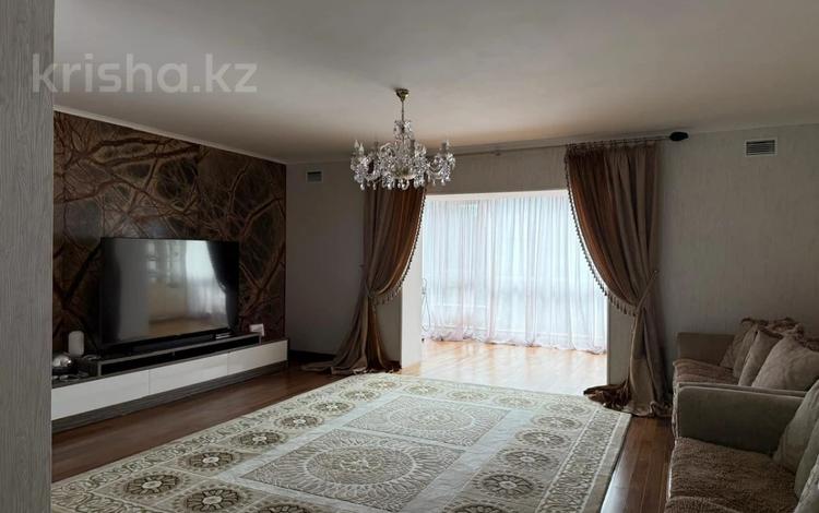 4-бөлмелі пәтер · 306.6 м² · 3/3 қабат, Аль фараби 19, бағасы: 138 млн ₸ в Костанае — фото 2
