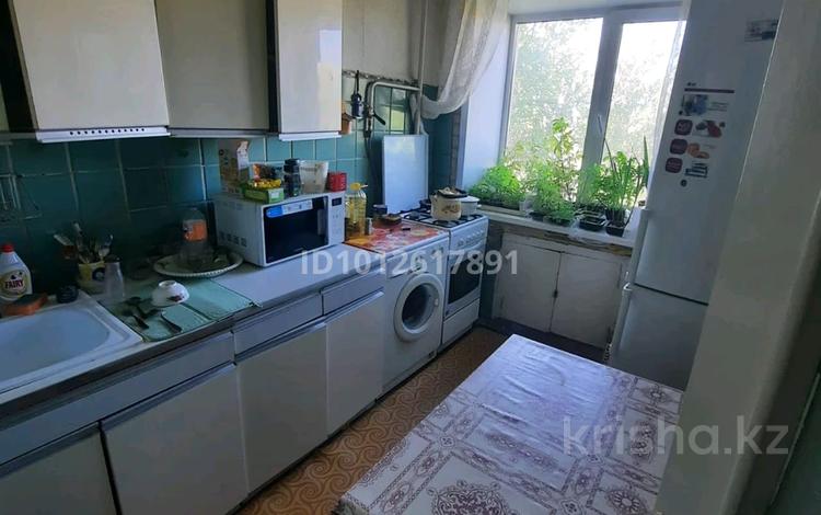 3-комнатная квартира · 60 м² · 5/9 этаж, Курмангазы 173 — Магазин Урал за 16.5 млн ₸ в Уральске — фото 2