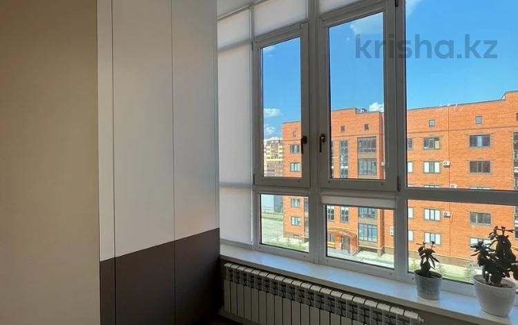 4-комнатная квартира · 135 м² · 4/5 этаж, мкр. Алтын орда, Мангилик ел за 60.5 млн ₸ в Актобе — фото 2