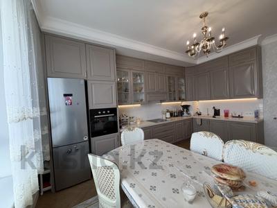 3-комнатная квартира · 120 м² · 2/20 этаж, Гейдара алиева 2 за 150 млн 〒 в Астане, Есильский р-н