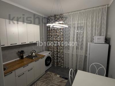 1-комнатная квартира · 42 м² · 6/9 этаж, мкр Аксай-3 — Толе би мамышулы за 15 000 〒 в Алматы, Ауэзовский р-н