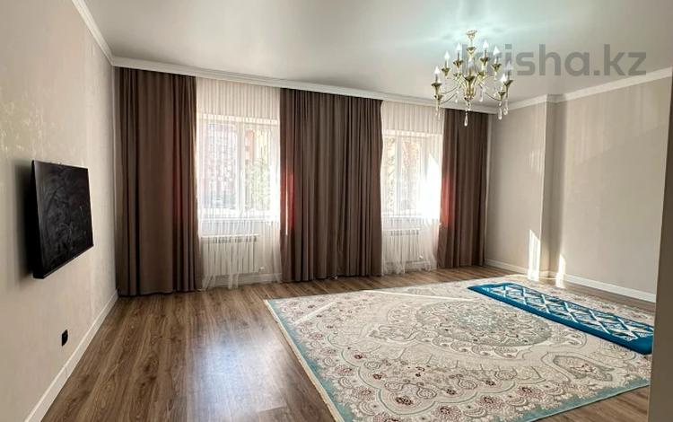 3-бөлмелі пәтер · 104.2 м² · 1/5 қабат, Алтын орда ш/а., бағасы: 45 млн ₸ в Актобе, мкр. Алтын орда — фото 2
