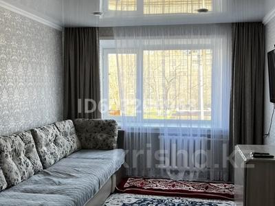 3-комнатная квартира, 60 м², 2/5 этаж, проспект Абая 5 за 27 млн 〒 в Усть-Каменогорске, Ульбинский