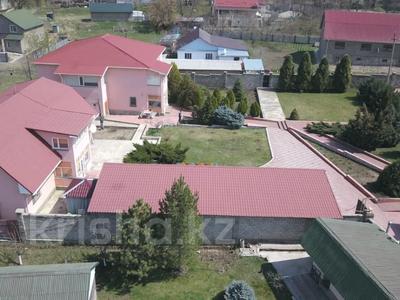 Отдельный дом · 10 комнат · 1000 м², Ардагерлер 10 — Барибаев за 2.5 млн 〒 в Жандосов