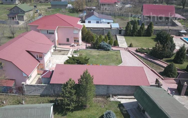 Отдельный дом · 10 комнат · 1000 м² · 65 сот., Ардагерлер 10 — Барибаев за 2.5 млн 〒 в Жандосов — фото 2