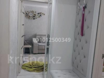 2-бөлмелі пәтер · 44.3 м² · 2/5 қабат, мкр Юго-Восток, Язева 21, бағасы: 18 млн ₸ в Караганде, Казыбек би р-н