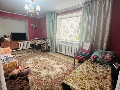 3-комнатная квартира, 75.1 м², 2/2 этаж, 19 - я линия 2а за ~ 10.4 млн 〒 в Семее