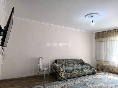 Аренда квартир в Алматы: 3-комнатная квартира · 95 м² · 2/10 этаж · помесячно, мкр Акбулак 9 за 300 000 〒 3-комнатная квартира · 95 м² · 2/10 этаж · помесячно, мкр Акбулак 9 за 300 000 〒 в Алматы, Алатауский р-н