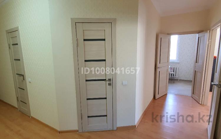 2-комнатная квартира · 70 м² · 10/16 этаж, Омарова 9 за 33 млн ₸ в Астане, Нура р-н — фото 8