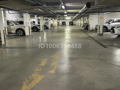 Паркинг · 18 м² · Кабанбай батыра 60 за 25 000 ₸ в Астане, Есильский р-н