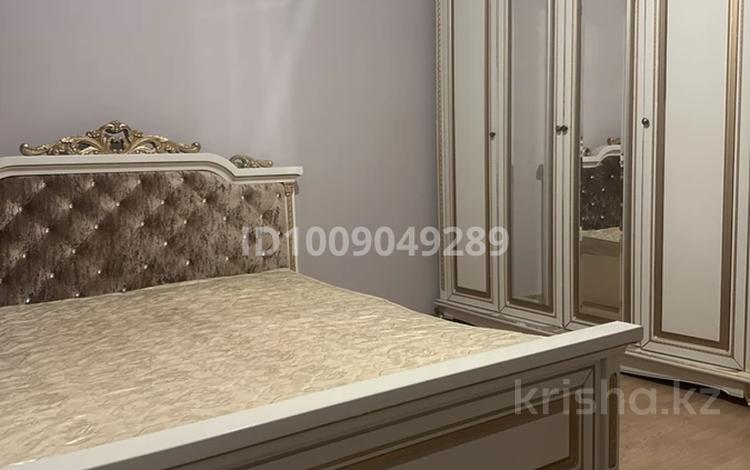 2-бөлмелі пәтер · 74 м² · 8/16 қабат, мкр. Алмагуль, Алмагул 17, бағасы: 200 000 ₸ в Атырау — фото 2