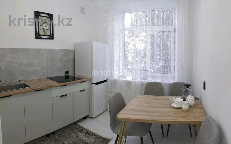 2-комнатная квартира · 54 м² · 2/5 этаж, Абая 41 за 15 000 ₸ в Балхаше — фото 2