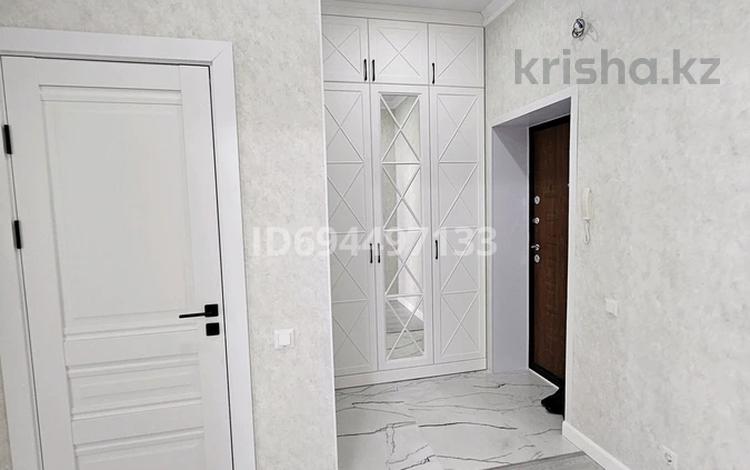 1-бөлмелі пәтер · 48 м² · 6/8 қабат, мкр. Алтын орда, Алтын орда, бағасы: 22.5 млн ₸ в Актобе — фото 2