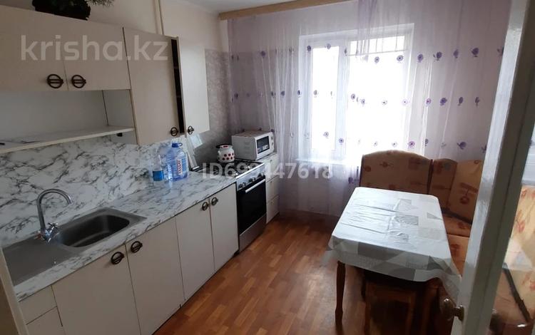 2-комнатная квартира · 52 м² · 4/5 этаж · помесячно, мкр №3 12А — Саина Абая