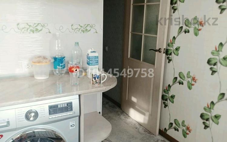 3-комнатная квартира · 62 м², мкр Жансая за 130 000 ₸ в Таразе — фото 2