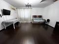 Отдельный дом · 3 комнаты · 120 м² · 11 сот., мкр Кокарна, Богенбай Батыр -28 28 — Светафордан аскан бойда он жагында стройтельный магазин курылыс алемине карсы бетинде тур.Времянкасы жалга берилип тур гаражы бар жылы ..жери 10 соток.Тез арада сатылады за 35 млн ₸ в Атырау — фото 7