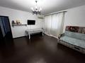 Отдельный дом · 3 комнаты · 120 м² · 11 сот., мкр Кокарна, Богенбай Батыр -28 28 — Светафордан аскан бойда он жагында стройтельный магазин курылыс алемине карсы бетинде тур.Времянкасы жалга берилип тур гаражы бар жылы ..жери 10 соток.Тез арада сатылады за 35 млн ₸ в Атырау — фото 8