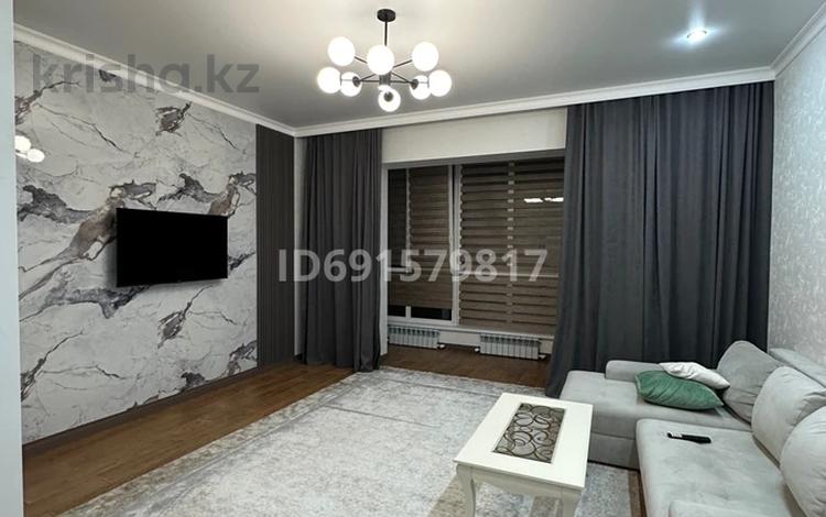 3-комнатная квартира · 100 м², Хиуаз доспановой — Парк кирова за 430 000 ₸ в Уральске — фото 19