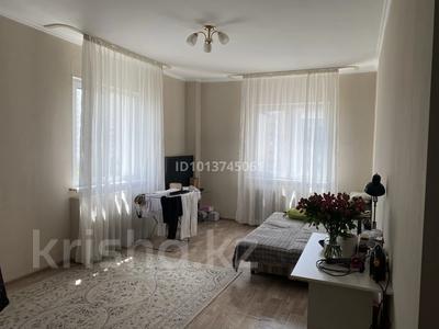 2-комнатная квартира · 71 м² · 6/9 этаж, Д. Кунаева 35 за 39.6 млн ₸ в Астане, Есильский р-н