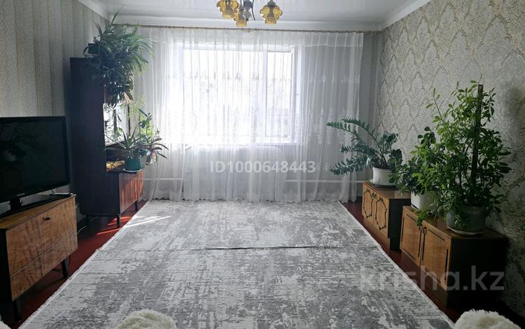 3-комнатная квартира · 82 м² · 1/2 этаж, Майкудук, Гвардейская 3 за 13 млн ₸ в Караганде, Алихана Бокейханова р-н — фото 2
