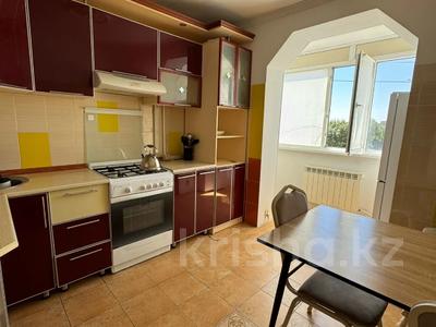 3-комнатная квартира · 70 м² · 5/5 этаж, мкр 8, Гришина за 18 млн 〒 в Актобе