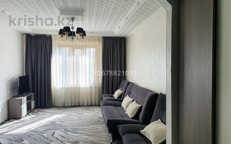3-комнатная квартира, 80 м², 3/12 этаж, Абая 159А за 24.5 млн 〒 в Таразе — фото 2