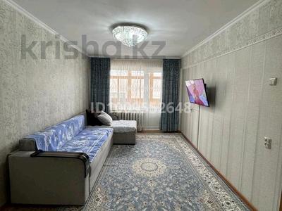 3-бөлмелі пәтер · 61 м² · 2/5 қабат, Ауэзова — Магазин Дина, бағасы: 24.9 млн ₸ в Семее