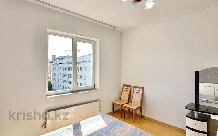 2-бөлмелі пәтер · 68 м² · 7/9 қабат, Абдуллиных 56, бағасы: 60 млн ₸ в Алматы, Медеуский р-н — фото 2