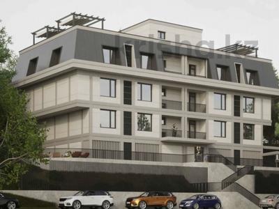 Жеке үй · 28 бөлме · 1300 м² · 10 сот., Оспанова — Ладушкина, бағасы: 650 млн ₸ в Алматы, Медеуский р-н