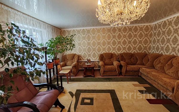 Отдельный дом · 3 комнаты · 80.5 м² · 12 сот., Тобольская за 27.5 млн ₸ в Костанае — фото 2