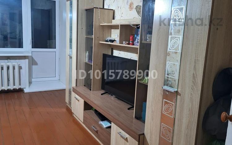 3-бөлмелі пәтер · 61 м² · 5/5 қабат, Шахтостроителей 46, бағасы: 8 млн ₸ в Алтае — фото 2