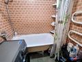 3-бөлмелі пәтер · 61 м² · 5/5 қабат, Шахтостроителей 46, бағасы: 8 млн ₸ в Алтае — фото 12
