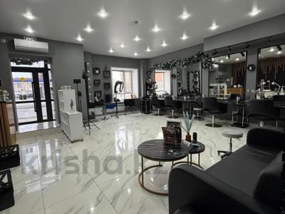 Свободное назначение, офисы, магазины и бутики, склады, общепит, салоны красоты, медцентры и аптеки, образование · 104 м² за 63 млн 〒 в Кокшетау