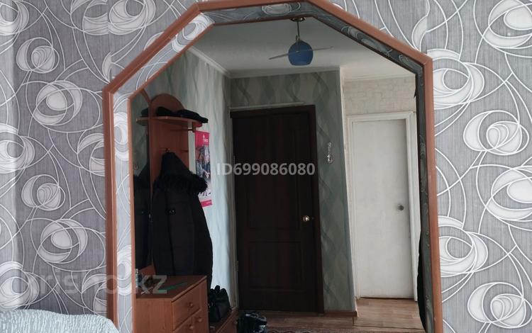 4-бөлмелі пәтер · 62 м² · 5/5 қабат, Пришахтинск, Пришахтинск, 21й микрорайон 16 — 30школа, бағасы: 12 млн ₸ в Караганде, Алихана Бокейханова р-н — фото 2