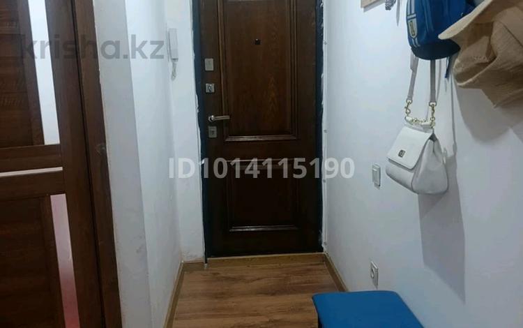 3-комнатная квартира · 70 м² · 3/5 этаж, мкр Аксай-1 20 — Төлеби Момышұлы қыйылысы за 280 000 ₸ в Алматы, Ауэзовский р-н — фото 2