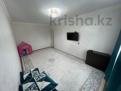 3-комнатная квартира, 70.7 м², 5/5 этаж, мкр 8 за 18.5 млн 〒 в Актобе, мкр 8