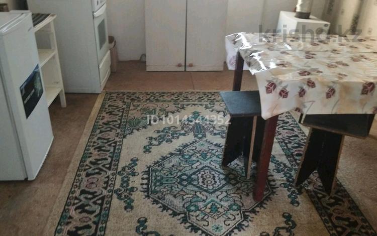 Отдельный дом · 3 комнаты · 46 м² · 4.6 сот., Жибек жолы 1/26 за 60 000 ₸ в Аксае — фото 2