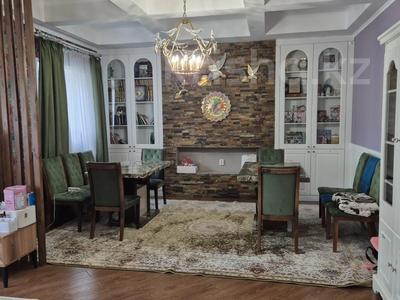 5-комнатная квартира · 200 м² · 1 этаж, Кабанбай батыра за 150 млн ₸ в Астане, Есильский р-н