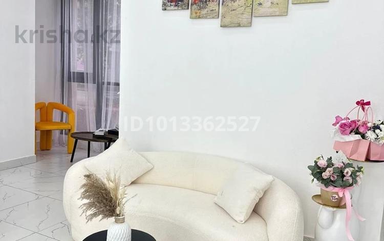 Салоны красоты · 87 м² за 500 000 ₸ в Караганде, Казыбек би р-н — фото 2